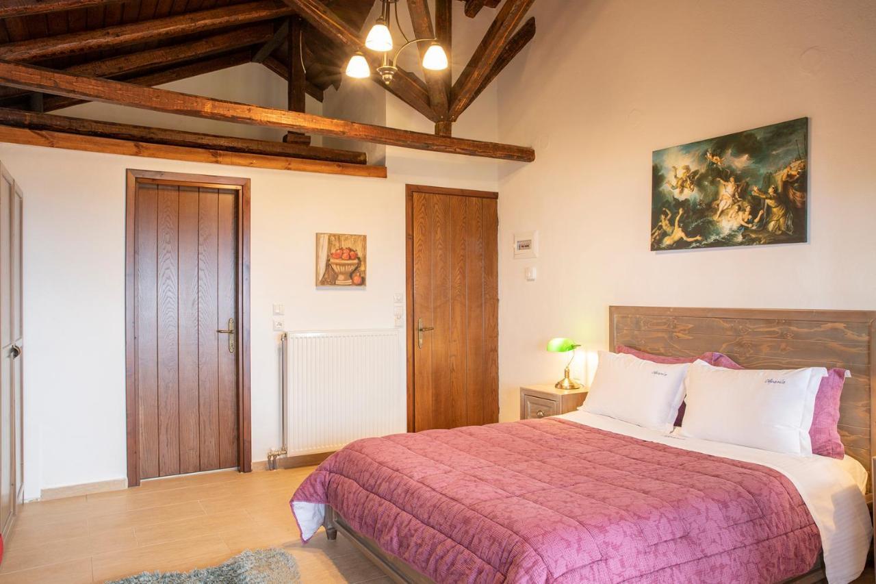 Guesthouse Ourania パライオス・パンテレイモン エクステリア 写真