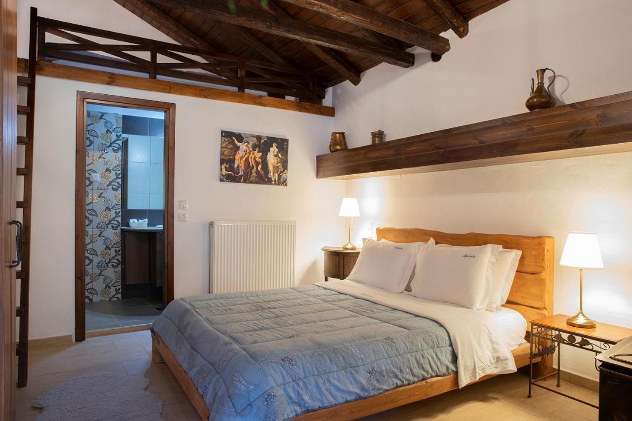 Guesthouse Ourania パライオス・パンテレイモン エクステリア 写真