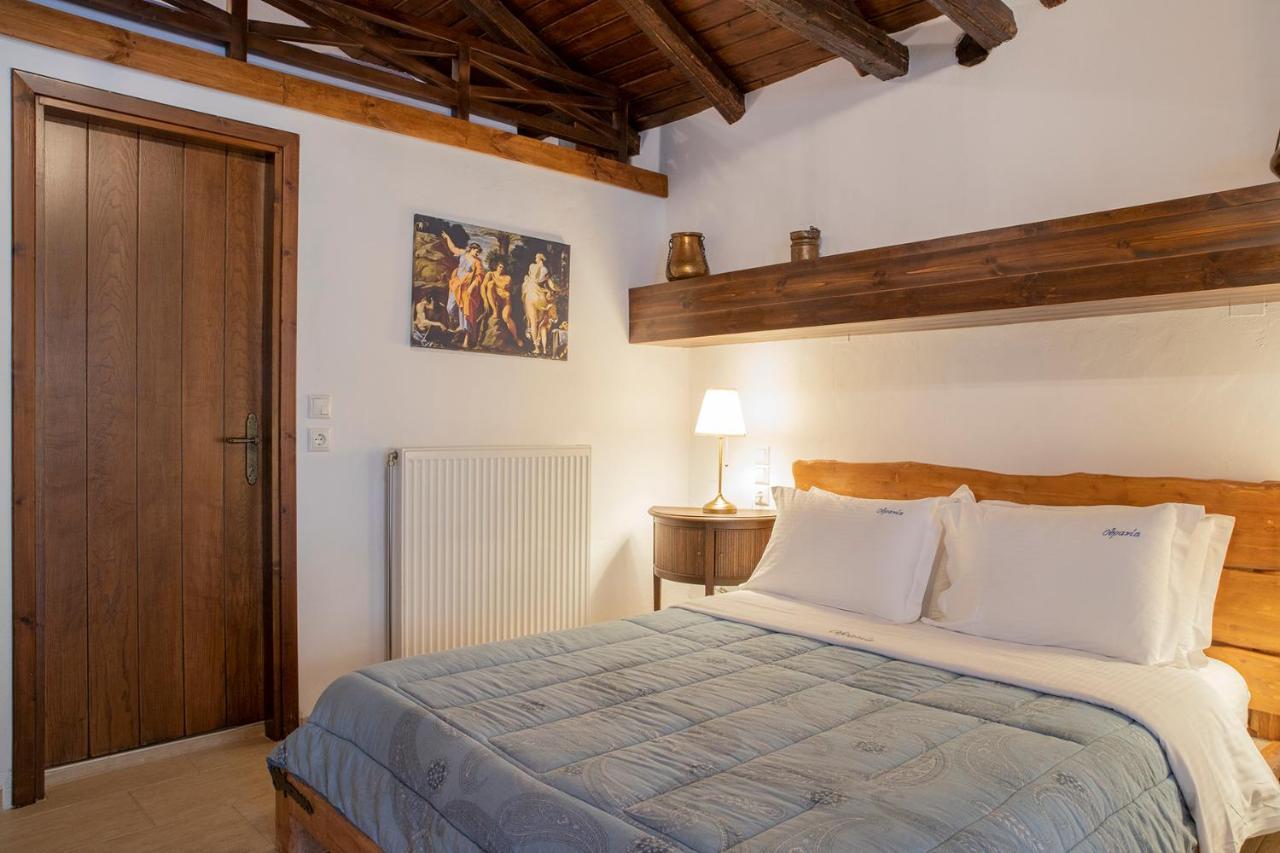 Guesthouse Ourania パライオス・パンテレイモン エクステリア 写真