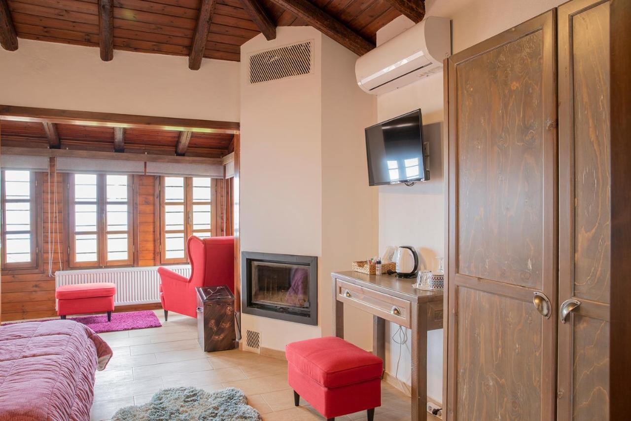 Guesthouse Ourania パライオス・パンテレイモン エクステリア 写真