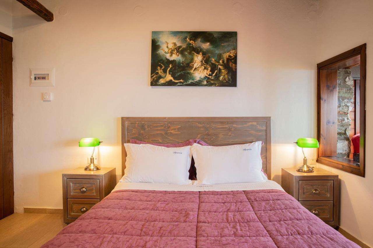 Guesthouse Ourania パライオス・パンテレイモン エクステリア 写真