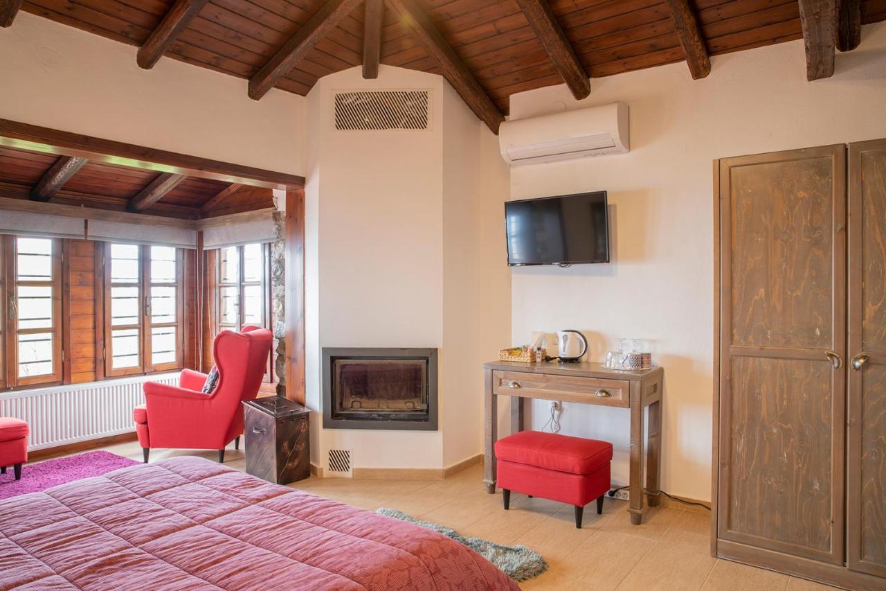 Guesthouse Ourania パライオス・パンテレイモン エクステリア 写真