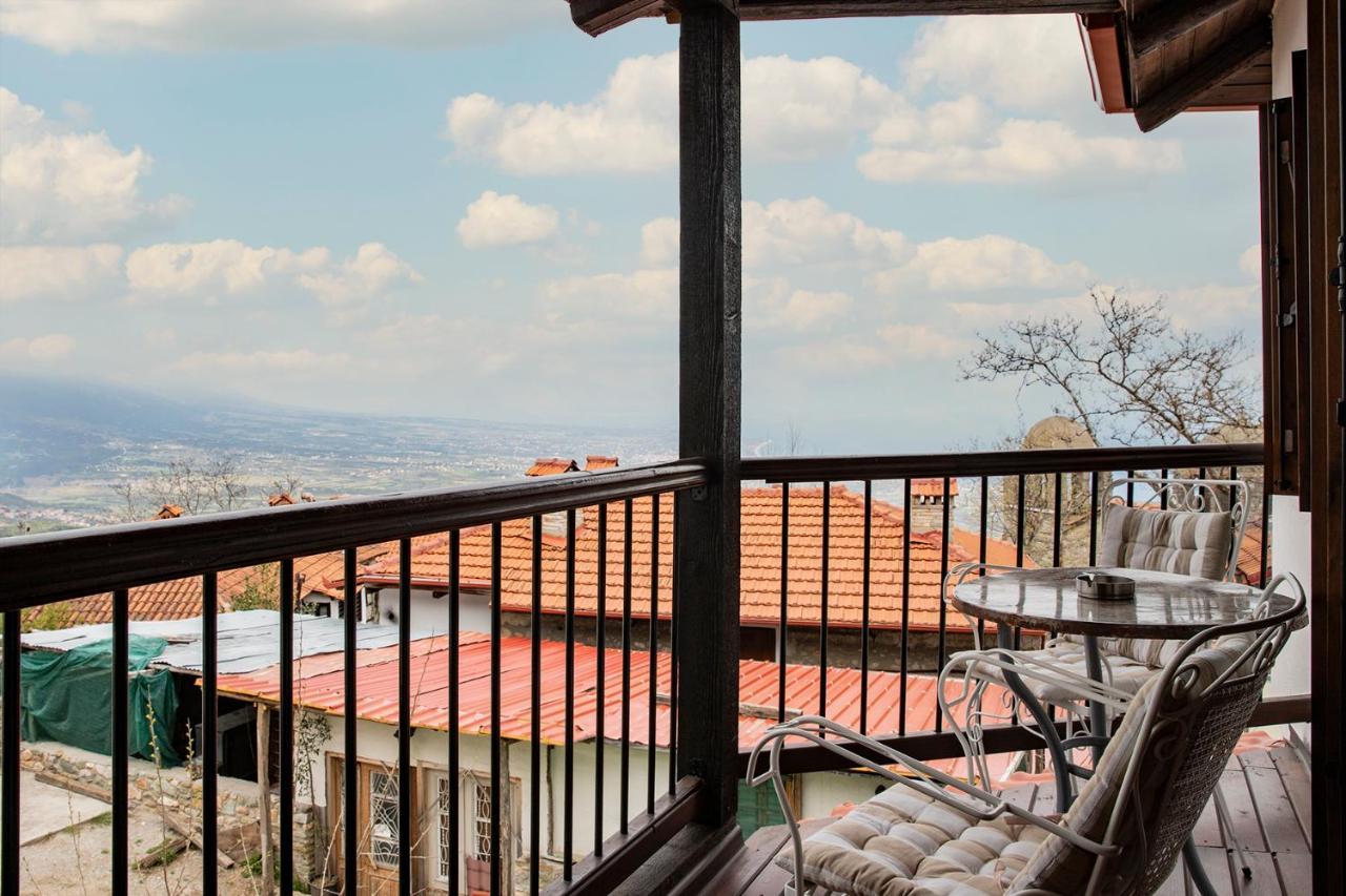 Guesthouse Ourania パライオス・パンテレイモン エクステリア 写真