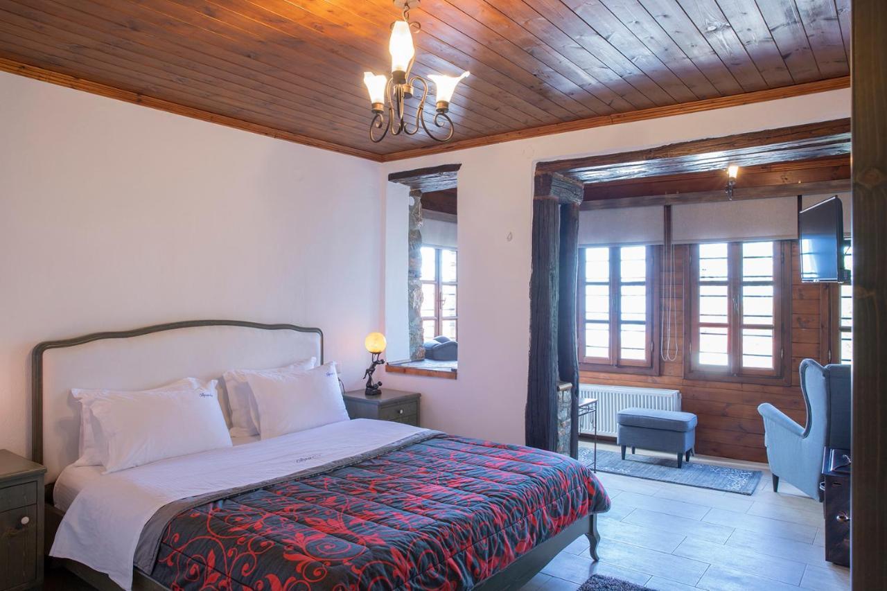 Guesthouse Ourania パライオス・パンテレイモン エクステリア 写真