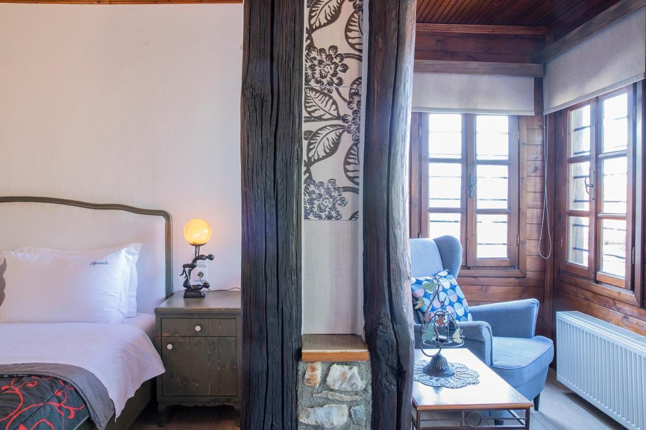 Guesthouse Ourania パライオス・パンテレイモン エクステリア 写真