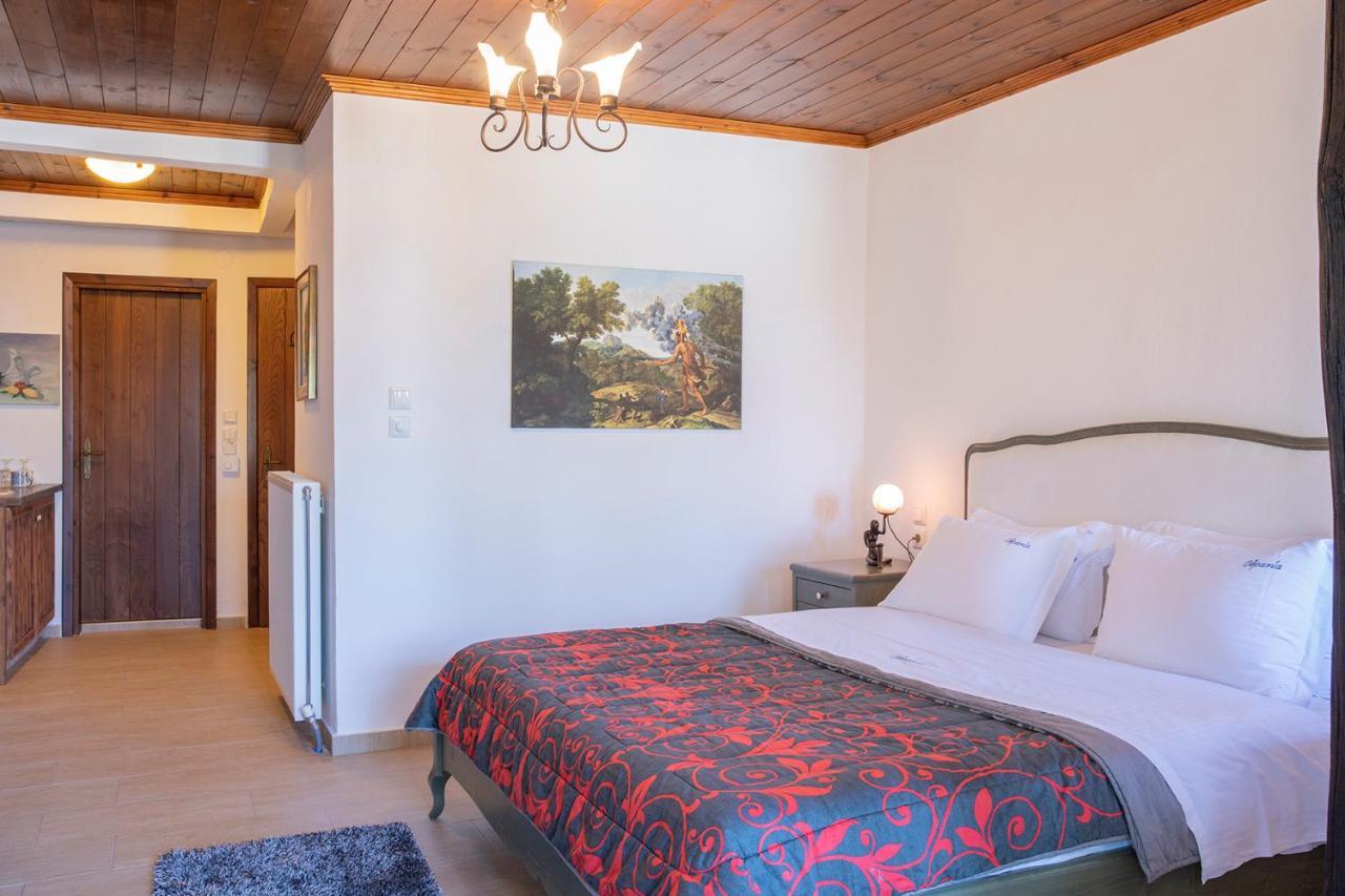 Guesthouse Ourania パライオス・パンテレイモン エクステリア 写真