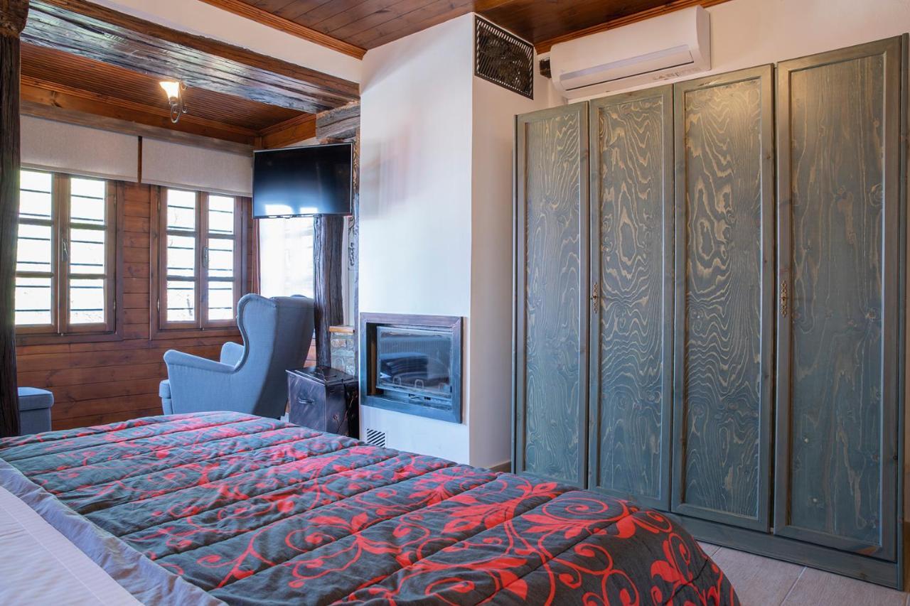 Guesthouse Ourania パライオス・パンテレイモン エクステリア 写真